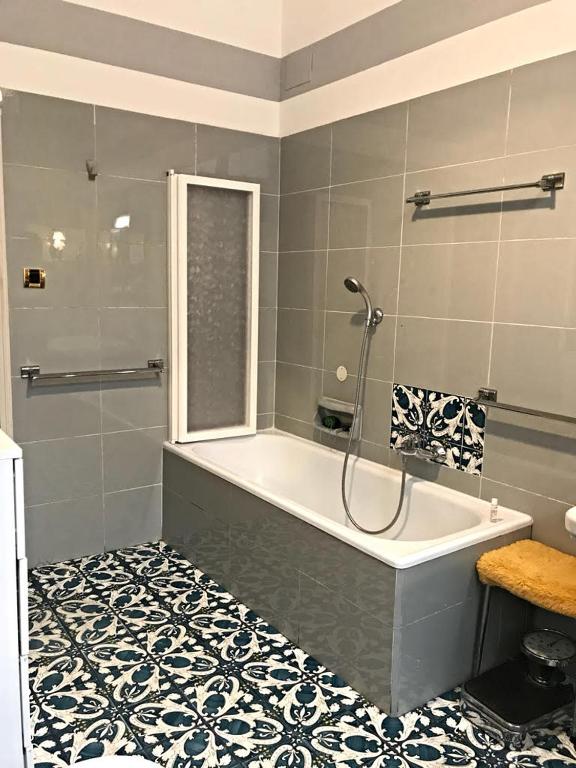 Italy Prestigious Guest House room 5